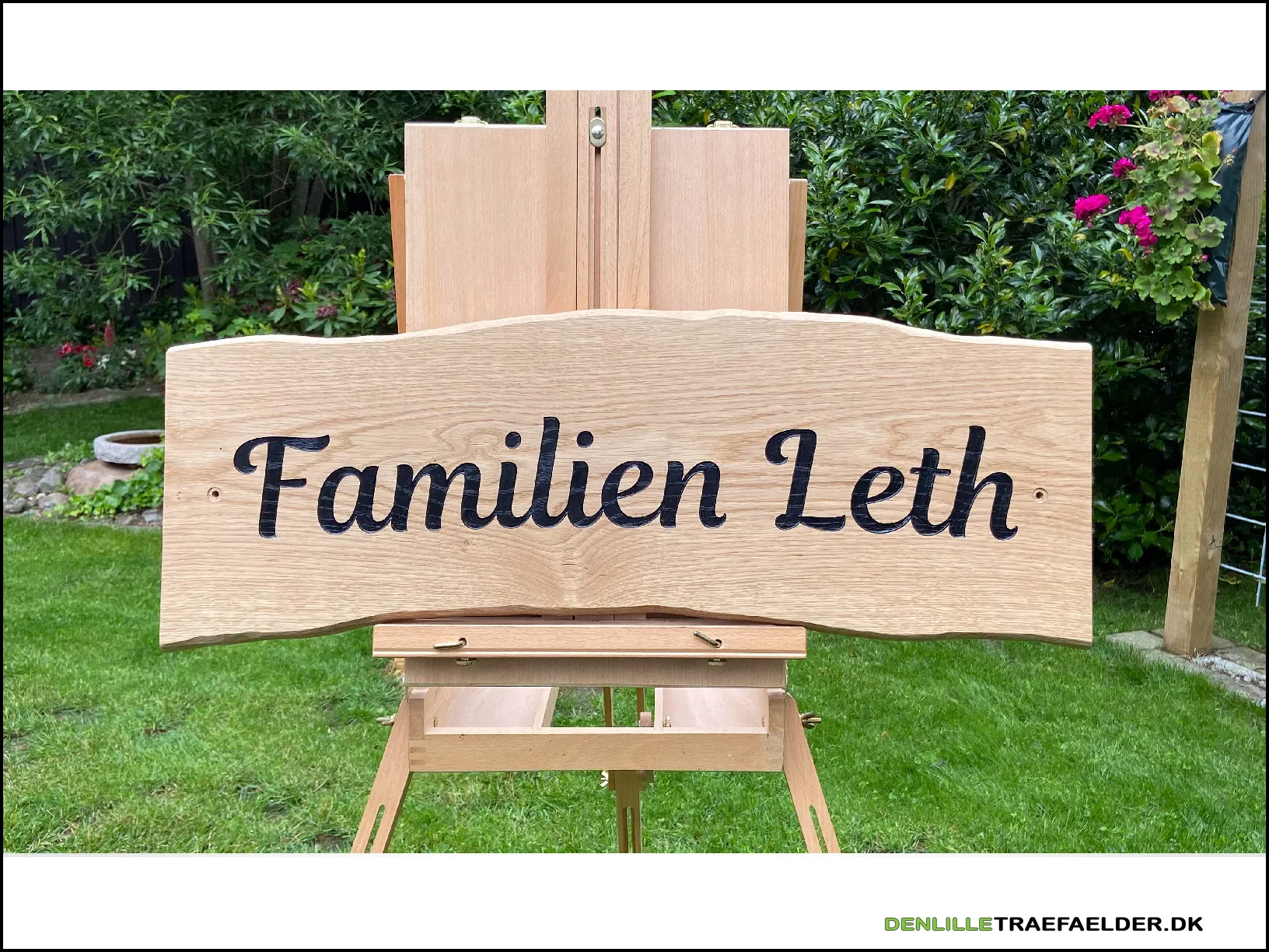 www.denlilletraefaelder.dk - Din gravør af massive træskilte!